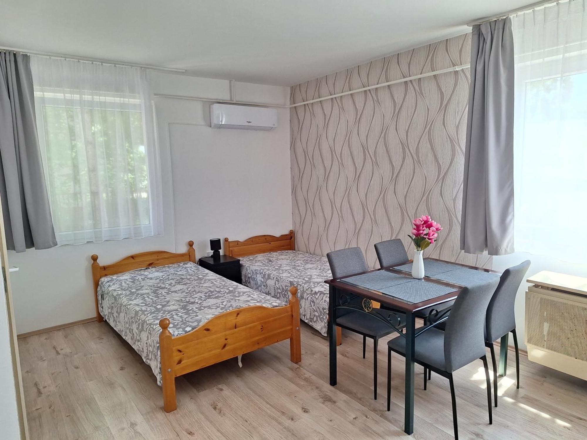 Nikolett Apartman Hajduszoboszlo Ngoại thất bức ảnh